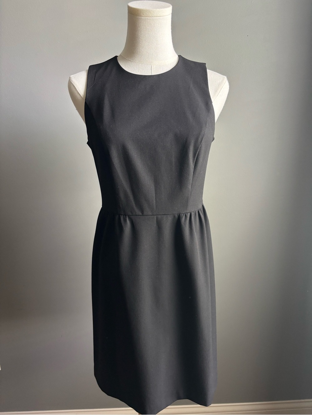 Ann Taylor LOFT Sheath Dress